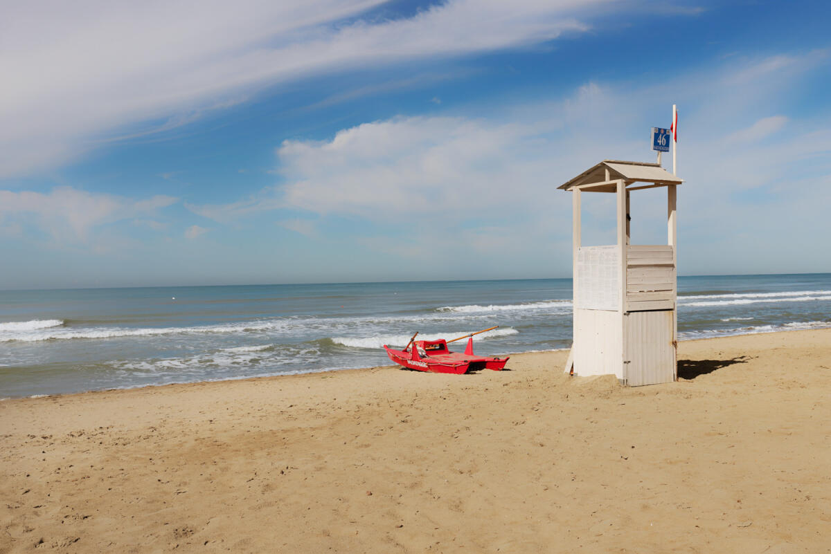 Malore in mare a Torvaianica, 47enne muore davanti al figlio di appena 10 anni. - 
