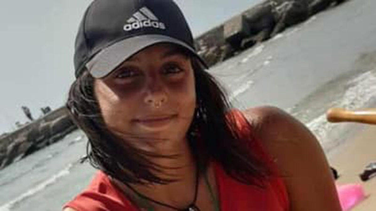 Noemi, assistente bagnante a 19 anni salva 5 persone nel primo giorno: "Lavorare con la Capitaneria di Porto, il mio sogno" - 