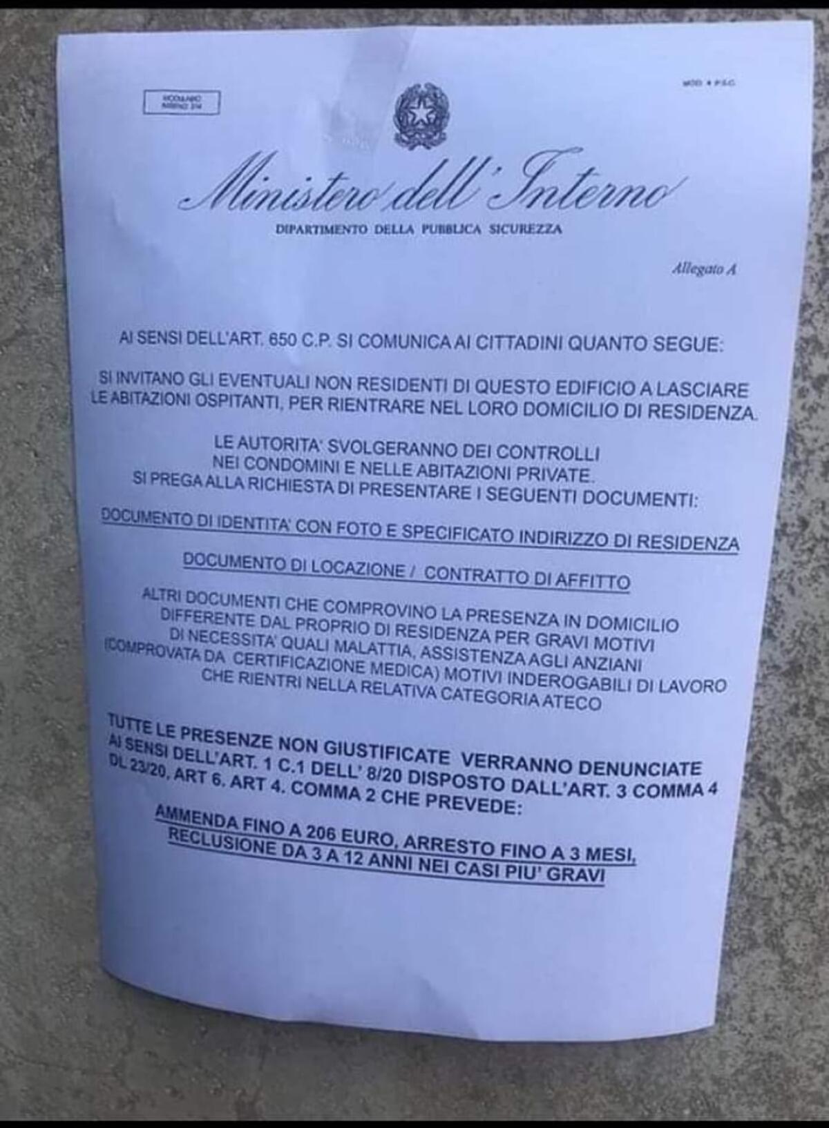 Aprilia, avvisi del Ministero sui portoni di casa per dei controlli: “ATTENZIONE, è una TRUFFA” - 