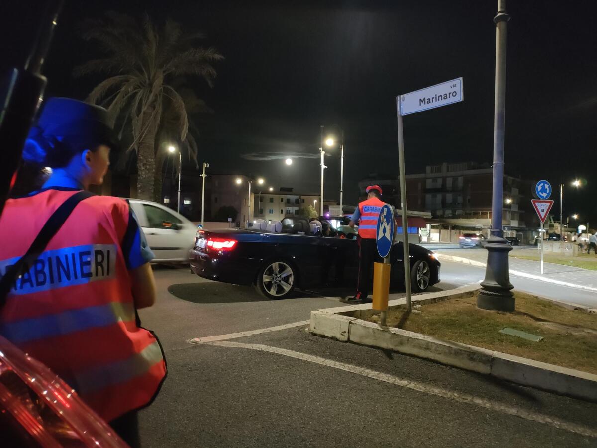 Colpisce al volto la compagna mentre aspetta il treno, i carabinieri di Anzio lo arrestano - 