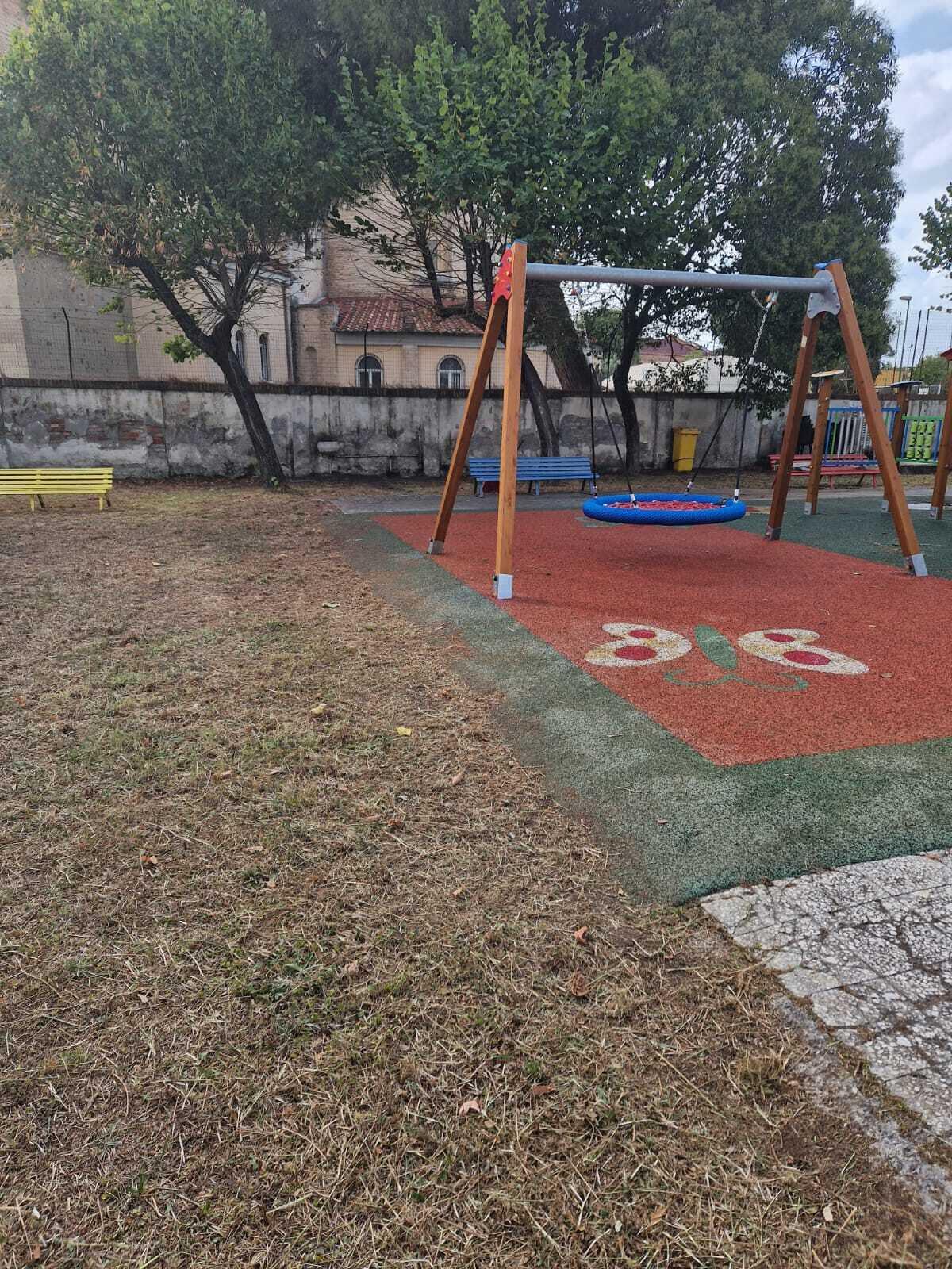 Rientro a scuola in sicurezza a Latina: lavori di manutenzione e sfalcio dell’erba nei plessi comunali - 