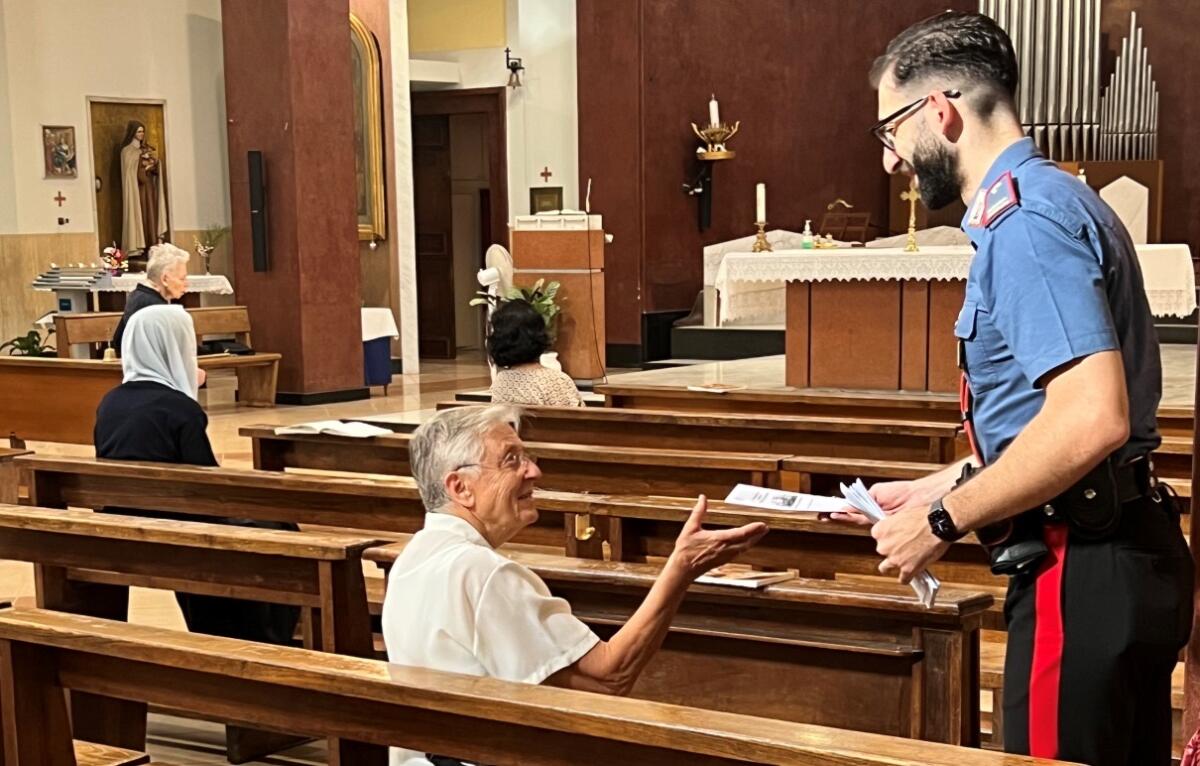 Tentano di truffare un’anziana fingendo l’arresto della nipote, fermati due giovanissimi - 