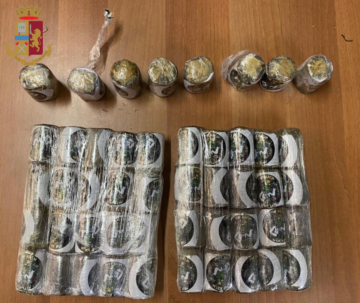 Frigorifero stupefacente: trovati due chili e mezzo di hashish tra gli alimenti - 