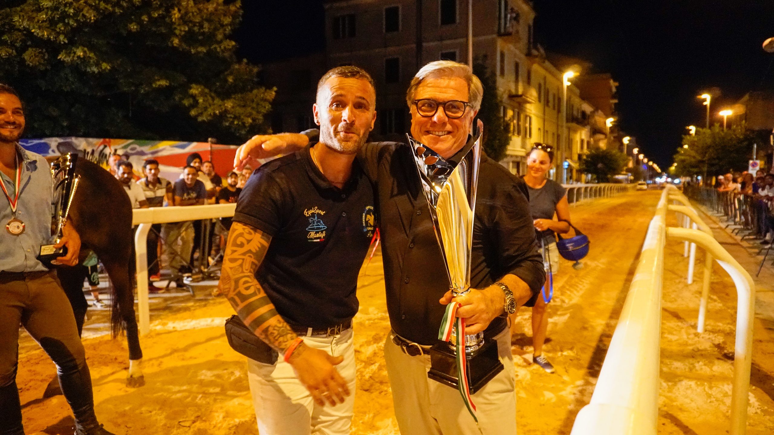 Palio dell'Anello 2023 a Cisterna - Giuseppe Cappelletti ed il Sindaco Mantini