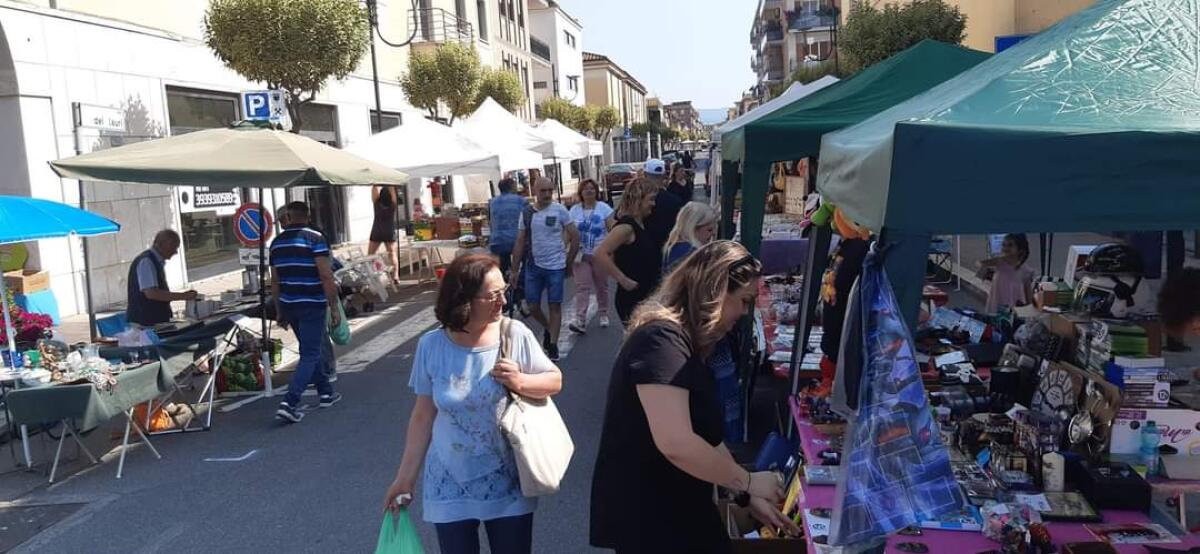 Domenica 17 settembre ad Aprilia torna il mercatino dell'usato, artigianato ed antiquariato. - 