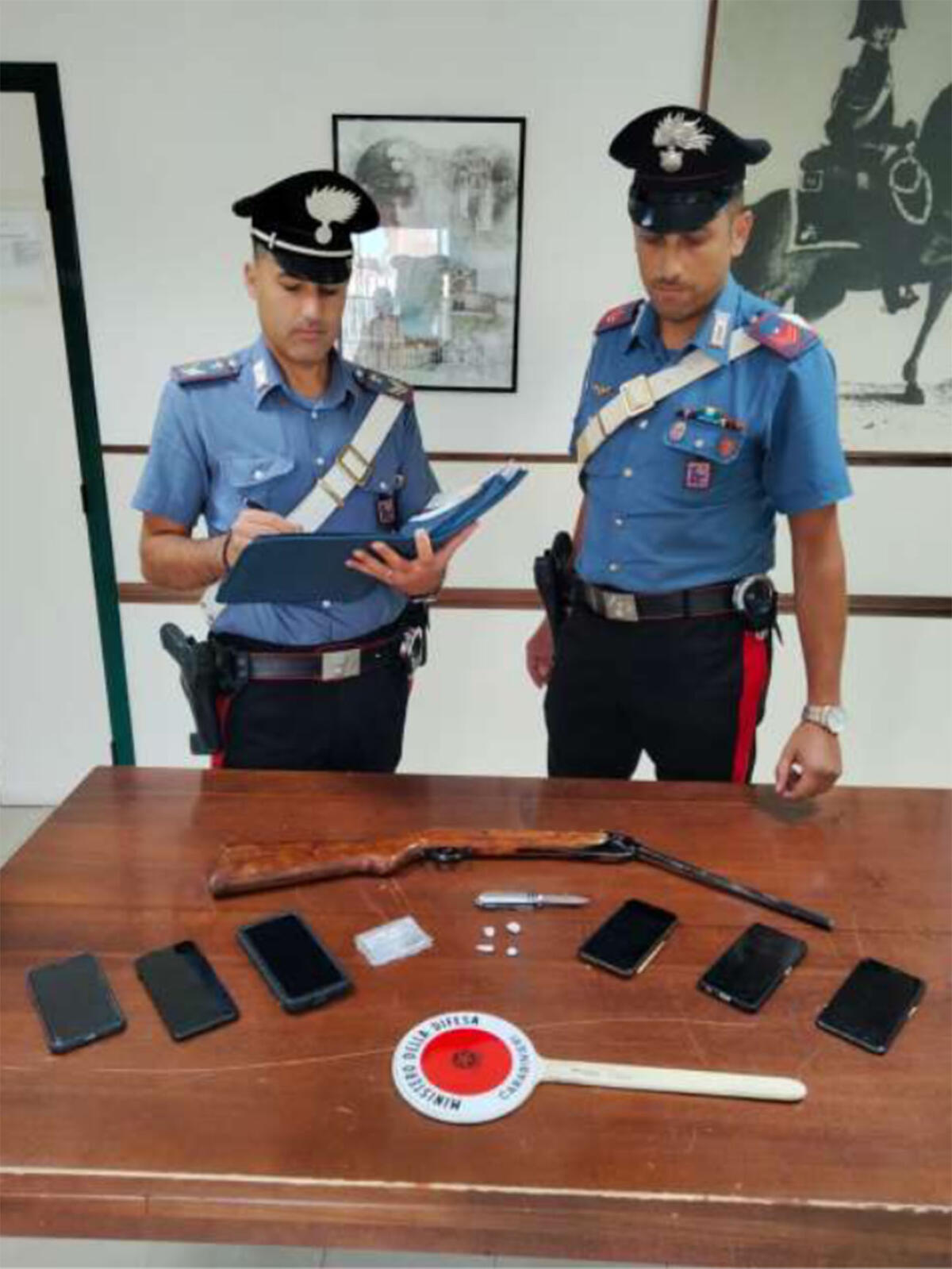 Colpi di carabina a casaccio contro le persone: fermati in 4, almeno 7 i feriti - 