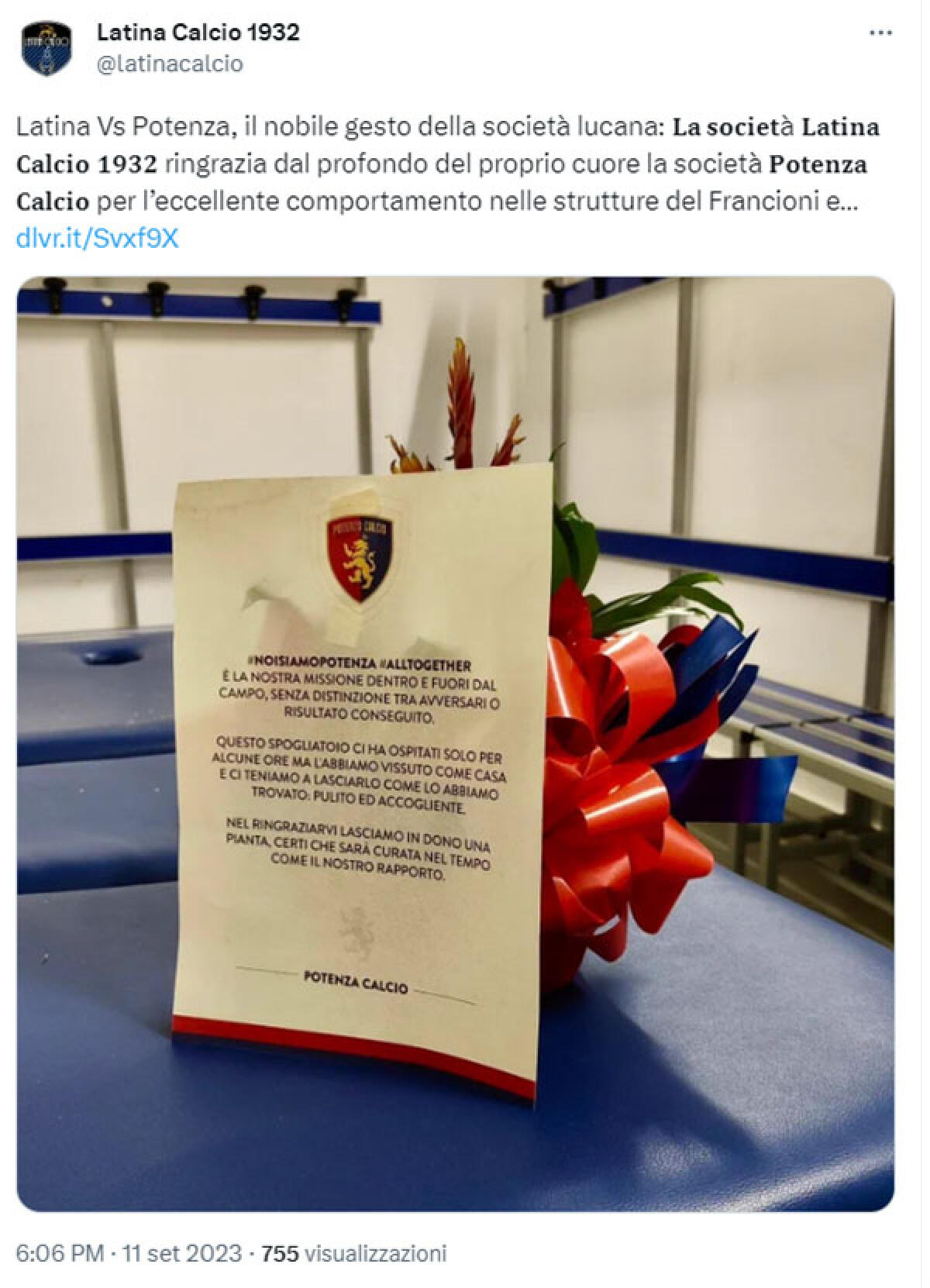 Fair play del Potenza, dopo la sconfitta in casa del Latina Calcio, lascia gli spogliatoi puliti e regala una pianta alla società. - 