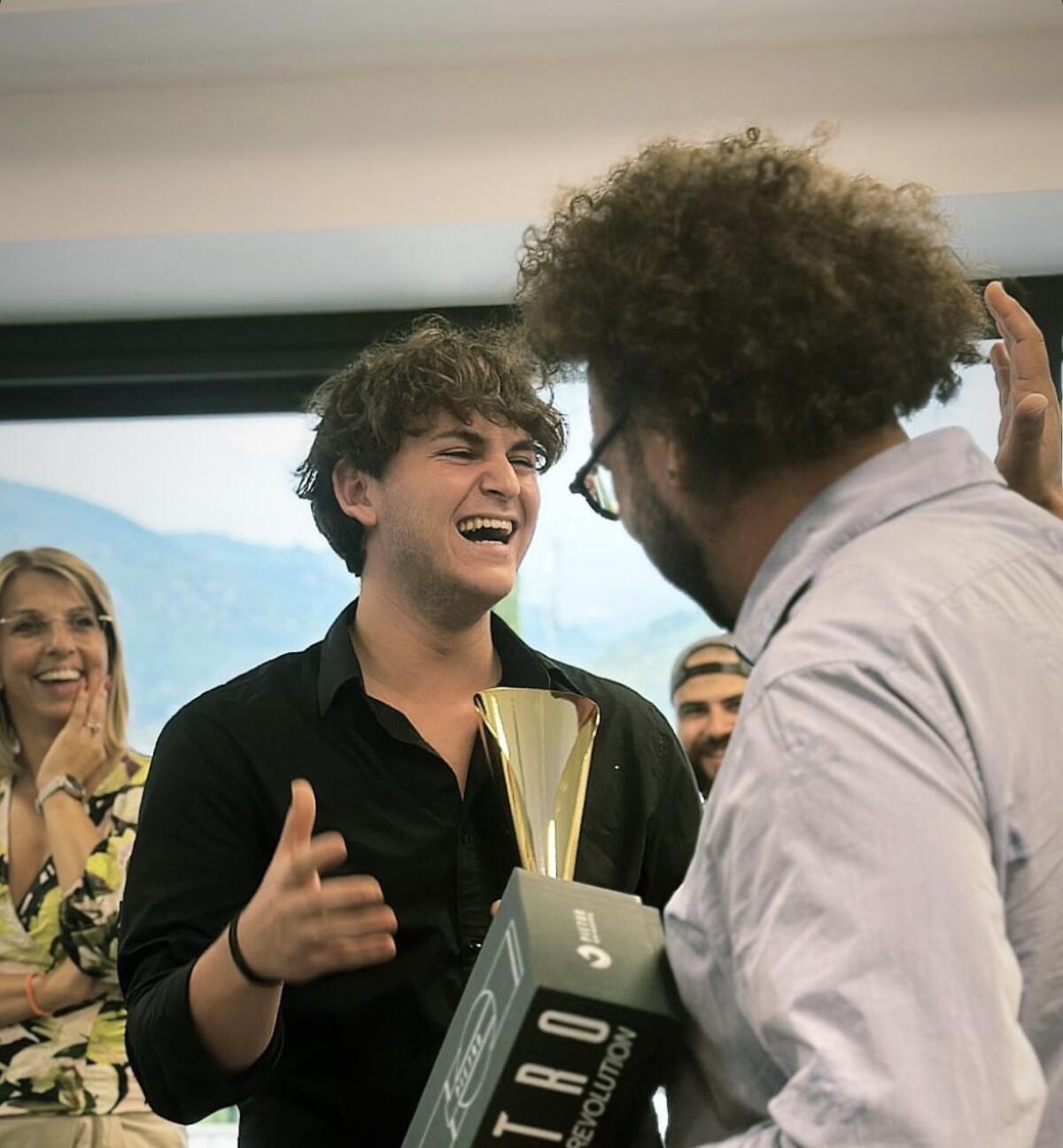Specialty coffee, semifinali SCA: Andre Tomassi, 19enne di Aprilia, vince la gara Brewers e vola in finale nazionale, sognando il mondiale! - 