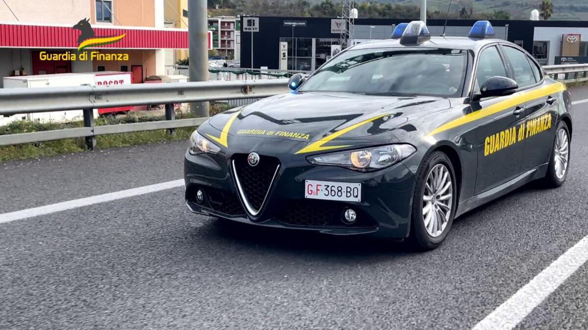 Truffa del diesel, 46 indagati dalla Gdf di Rimini: la base era ad Aprilia - 