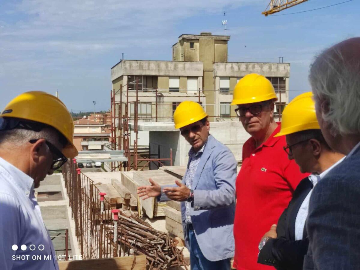 Viaggio nei cantieri Ater di Latina, il presidente Dellapietà: "Teniamo alla qualità dell'abitare" - 