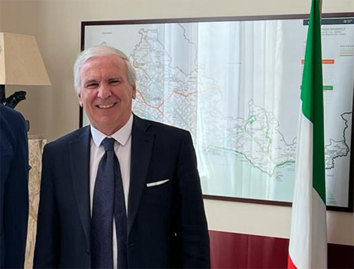Il Prefetto di Latina  Falco dà il benvenuto al neo Comandante Provinciale dei Carabinieri, il Colonnello Angelillo. - 