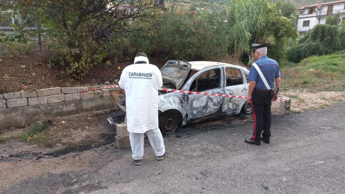 Incendiata l’auto del Sindaco di Lenola, Fernando Magnafico. Indagano i Carabinieri. - 