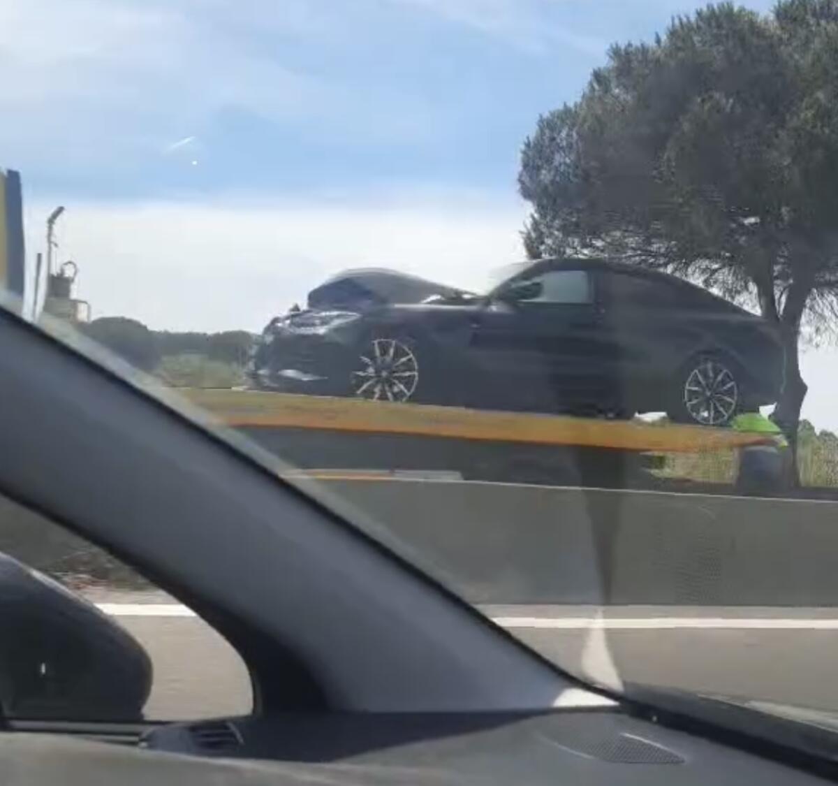 Pontina, incidente tra auto e camion: disagi verso sud - 