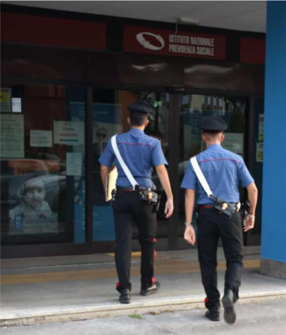 Finito in un'indagine per traffico di droga, non poteva percepire il reddito di cittadinanza: denunciato - 