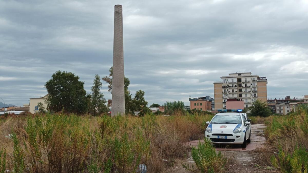 Degrado all'ex Svar, "Informato il Prefetto di Latina". Sopralluogo di polizia locale e Comune - 