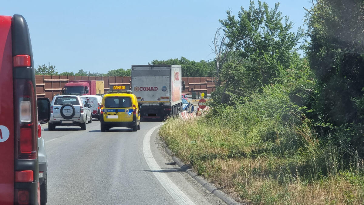Code sulla Pontina, in entrambe le direzioni, per un incidente all’altezza di Latina. - 