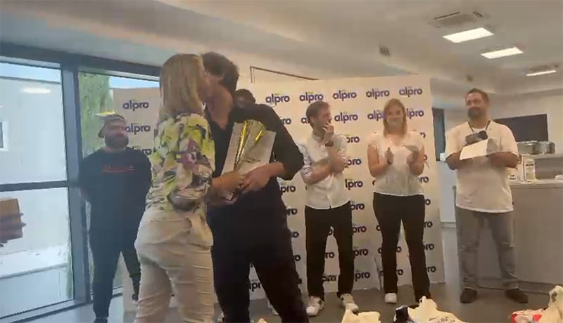 Andre Tomassi durante la premiazione