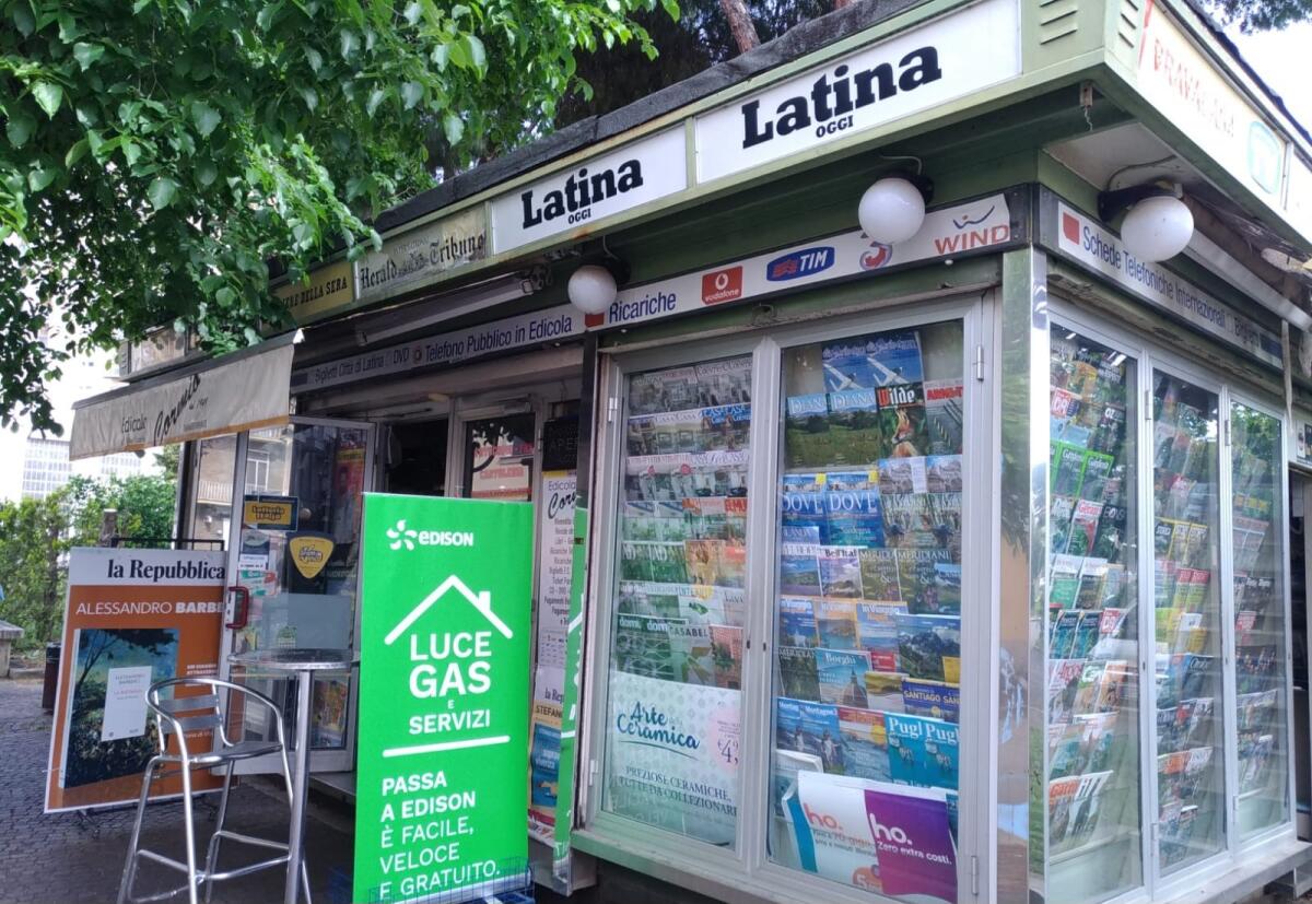 Anche a Latina “La notte delle edicole”, l’iniziativa  per sensibilizzare sulla crisi degli edicolanti - 