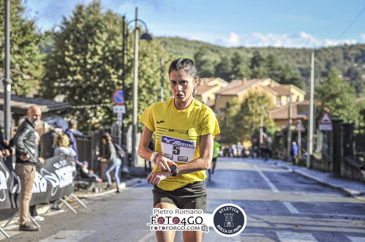 XIX Maratonina delle Castagne 2023, Pamela Gabrielli della Runforever Aprilia arriva seconda - 