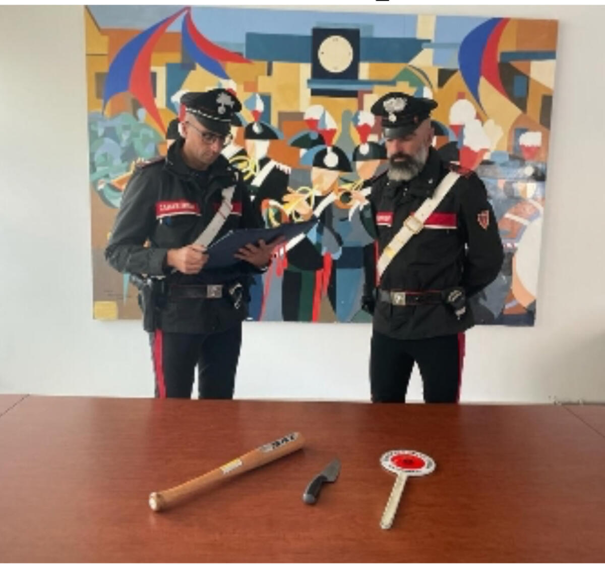 Girava in auto con mazza e coltello: 28enne denunciato - 