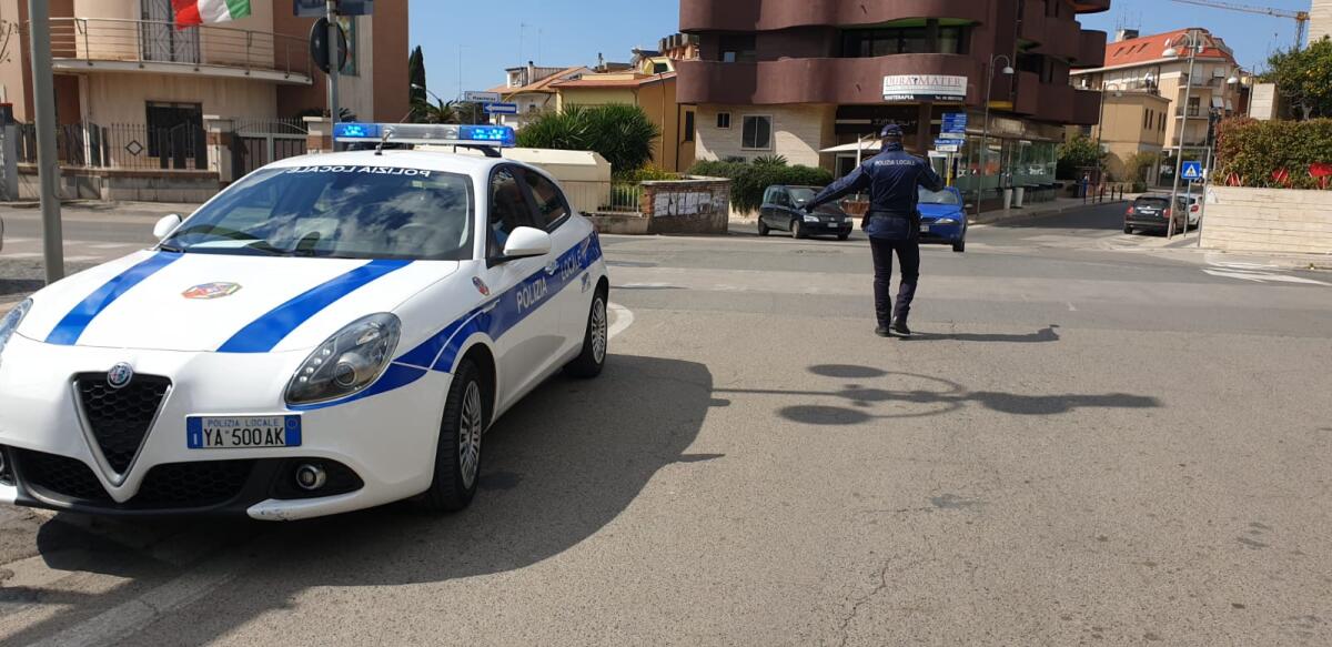 Patente italiana falsa per aggirare i controlli, denunciato - 
