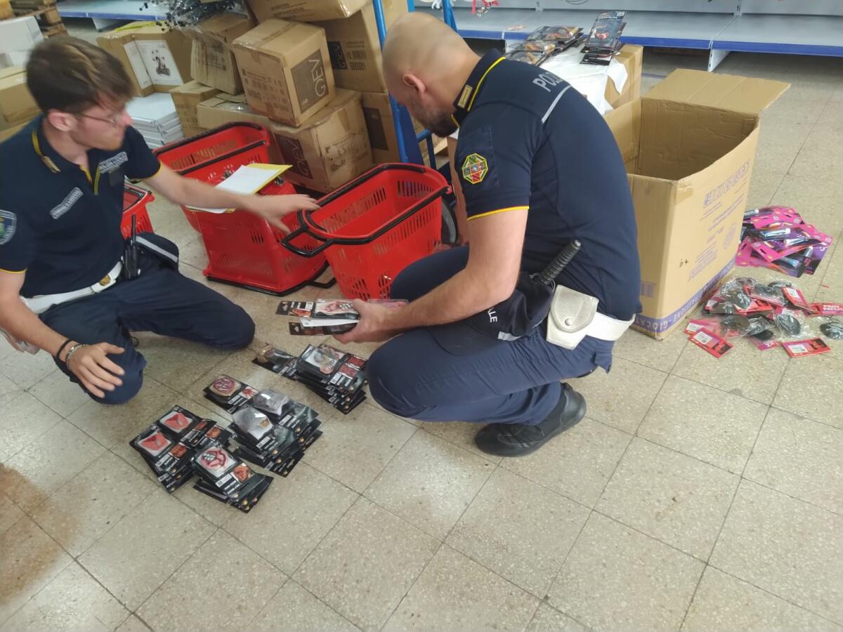 Migliaia di prodotti sequestrati ad un negozio cinese a Lanuvio: contenevano "Lilial" - 