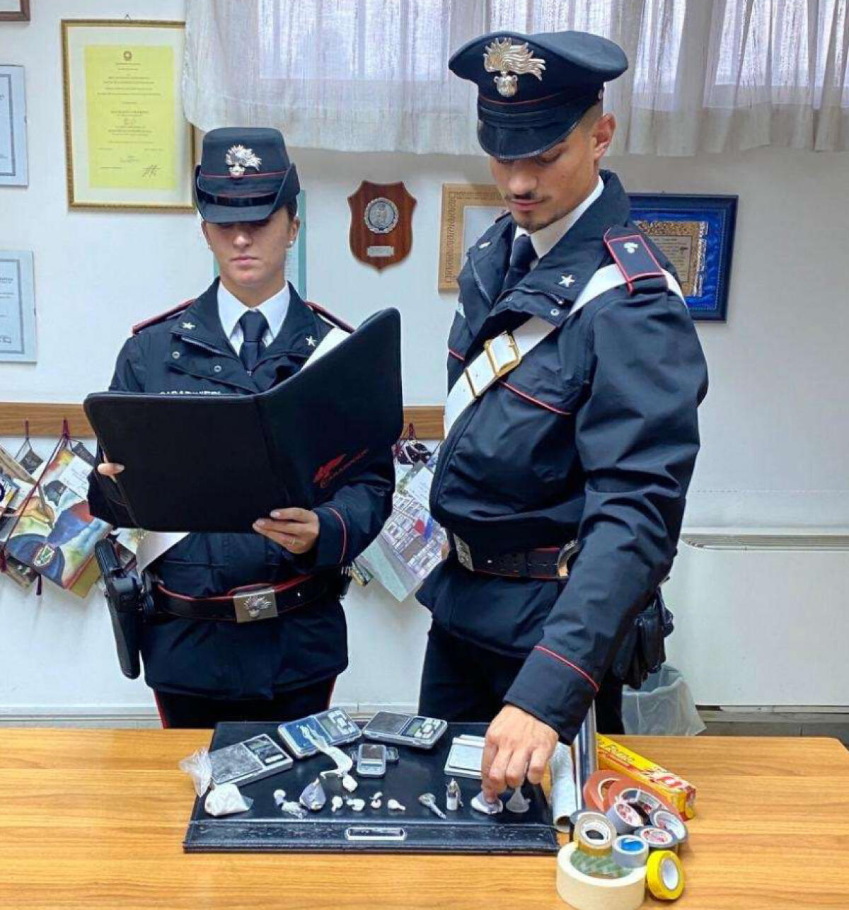 Cocaina addosso e in casa, i carabinieri di Priverno lo arrestano - 