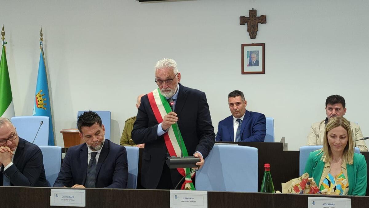 Intimidazioni al Sindaco di Aprilia, solidarietà da tutta la maggioranza: “un rinnovato stimolo ad accelerare la nostra azione politica”. - 