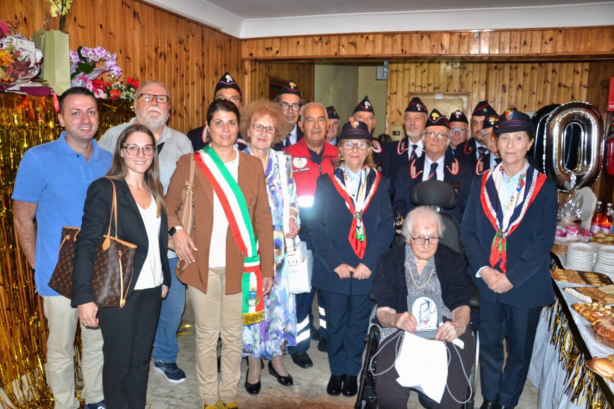 Le comunità di Aprilia e Lanuvio festeggiano i 100 anni della signora Palmira Cesaro - 