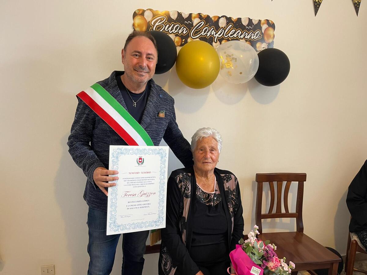 San Felice Circeo festeggia i 100 anni della signora Teresa Guizzon. - 