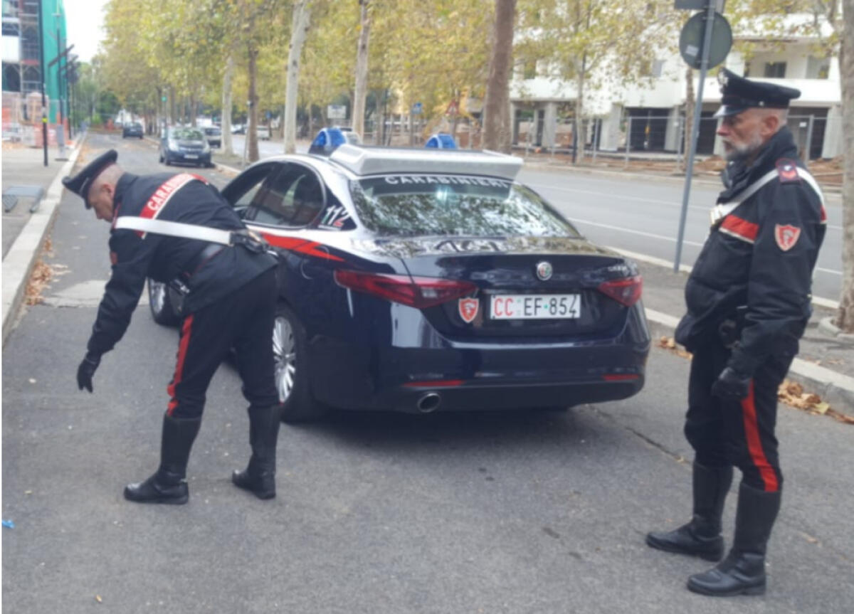 Colpi d'arma da fuoco nei pressi di un pub ad Aprilia, si indaga - 