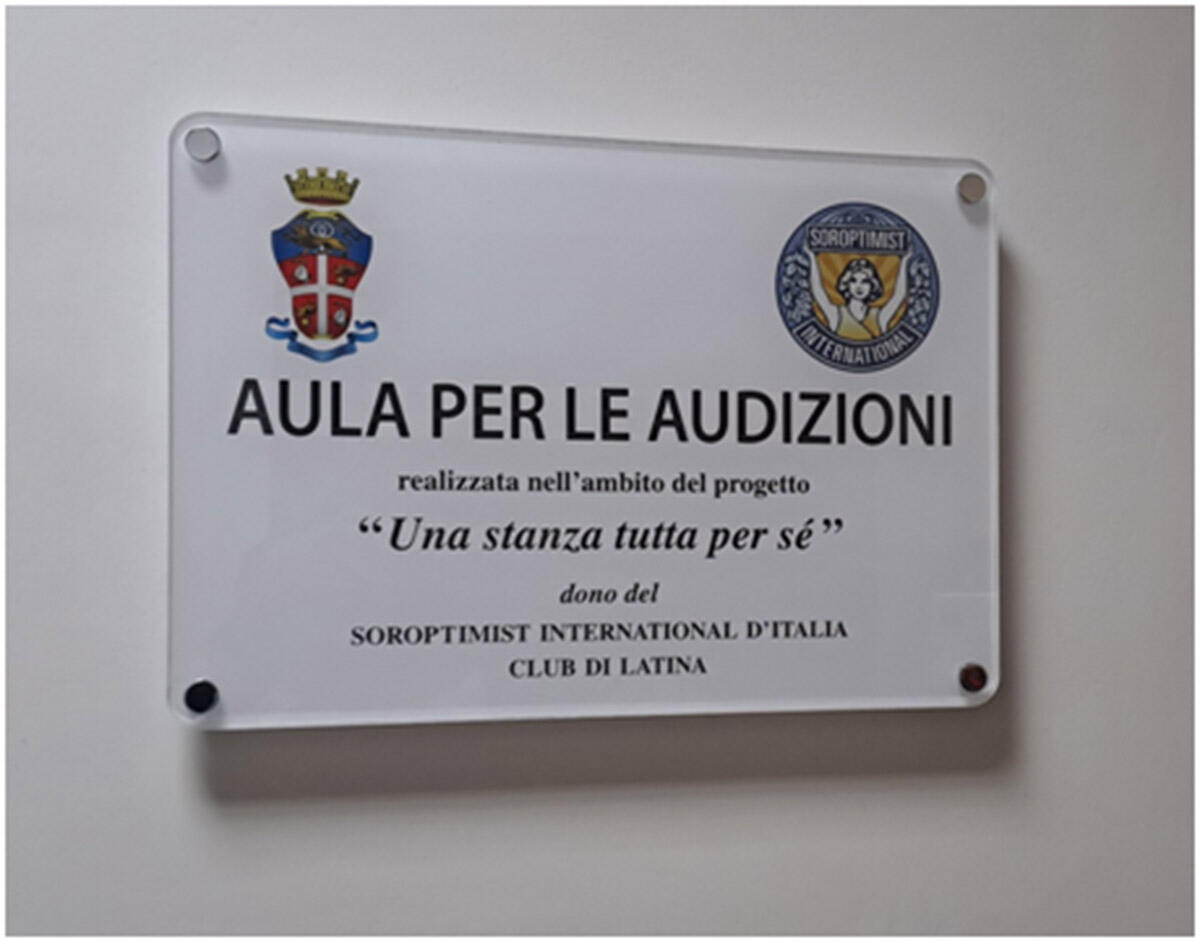 "Una stanza tutta per sè", presso la caserma dei carabinieri di Sabaudia l'inaugurazione del luogo protetto dedicato alle vittime di violenze - 