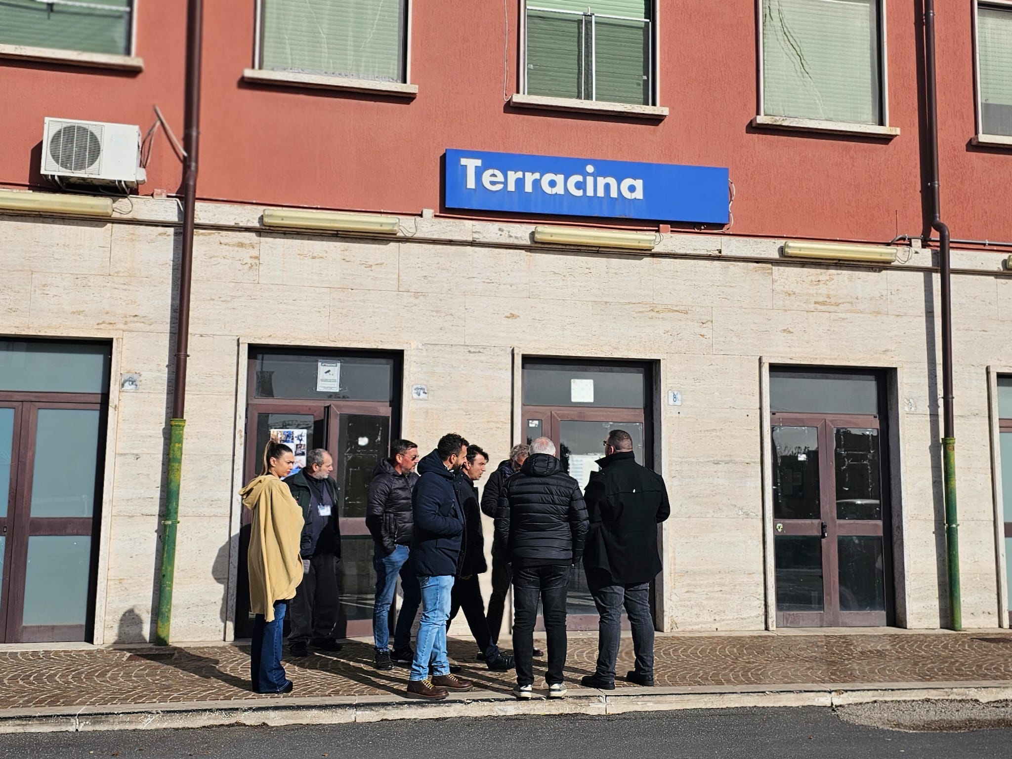 sopralluogo alla stazione ferroviaria di Terracina