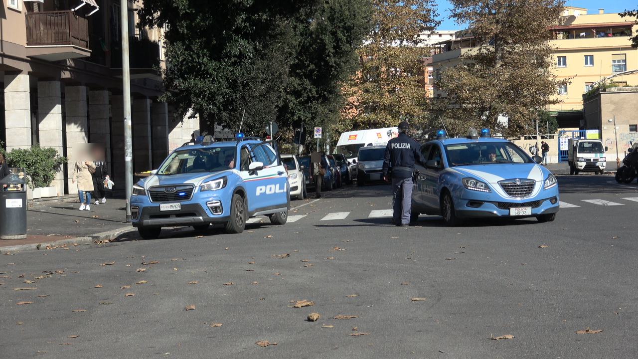 controlli della Polizia a Torvaianica