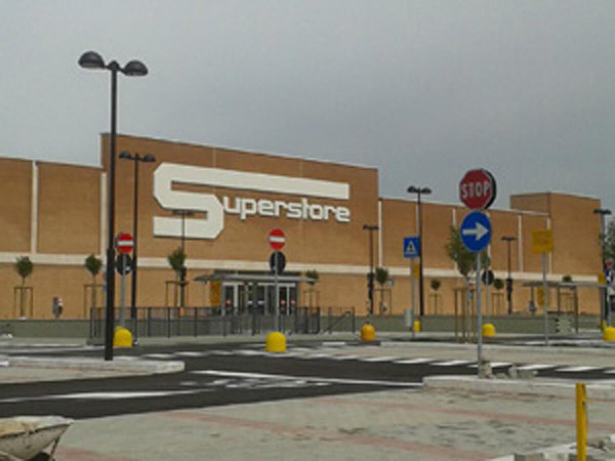 Furto da Esselunga ad Aprilia: coppia denunciata - 