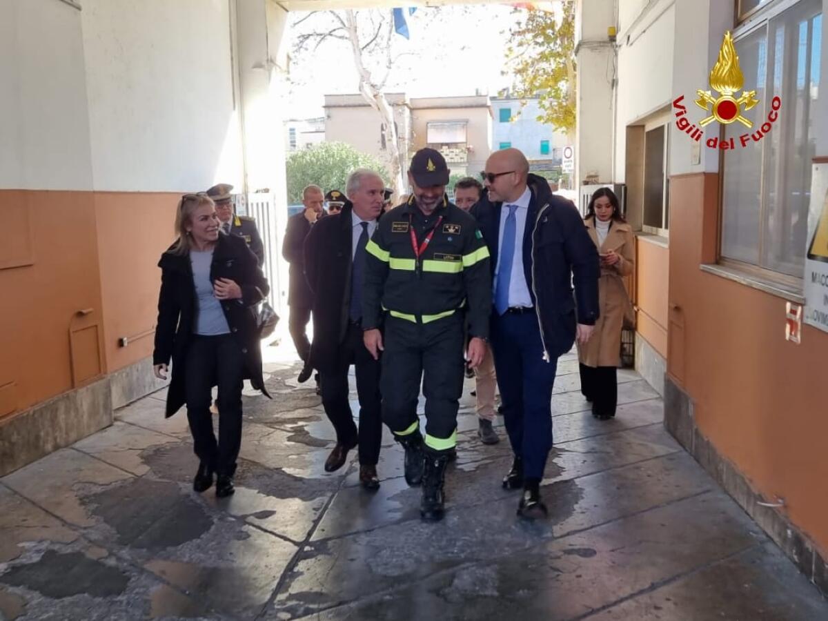 Visita istituzionale presso il comando dei vigili del fuoco di Latina - 