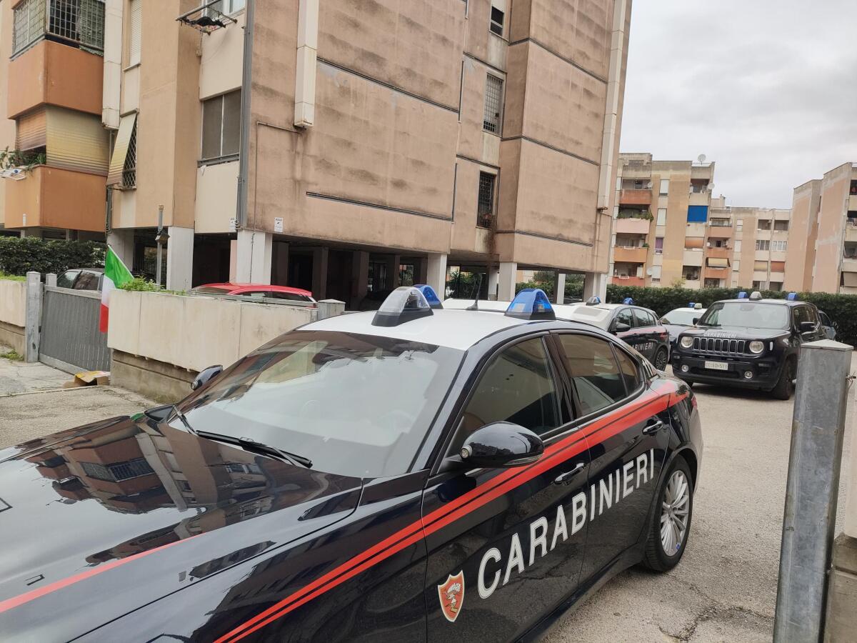 Blitz antidroga allo Zodiaco ad Anzio: dosi scambiate tramite il portone. 4 arresti VIDEO - 