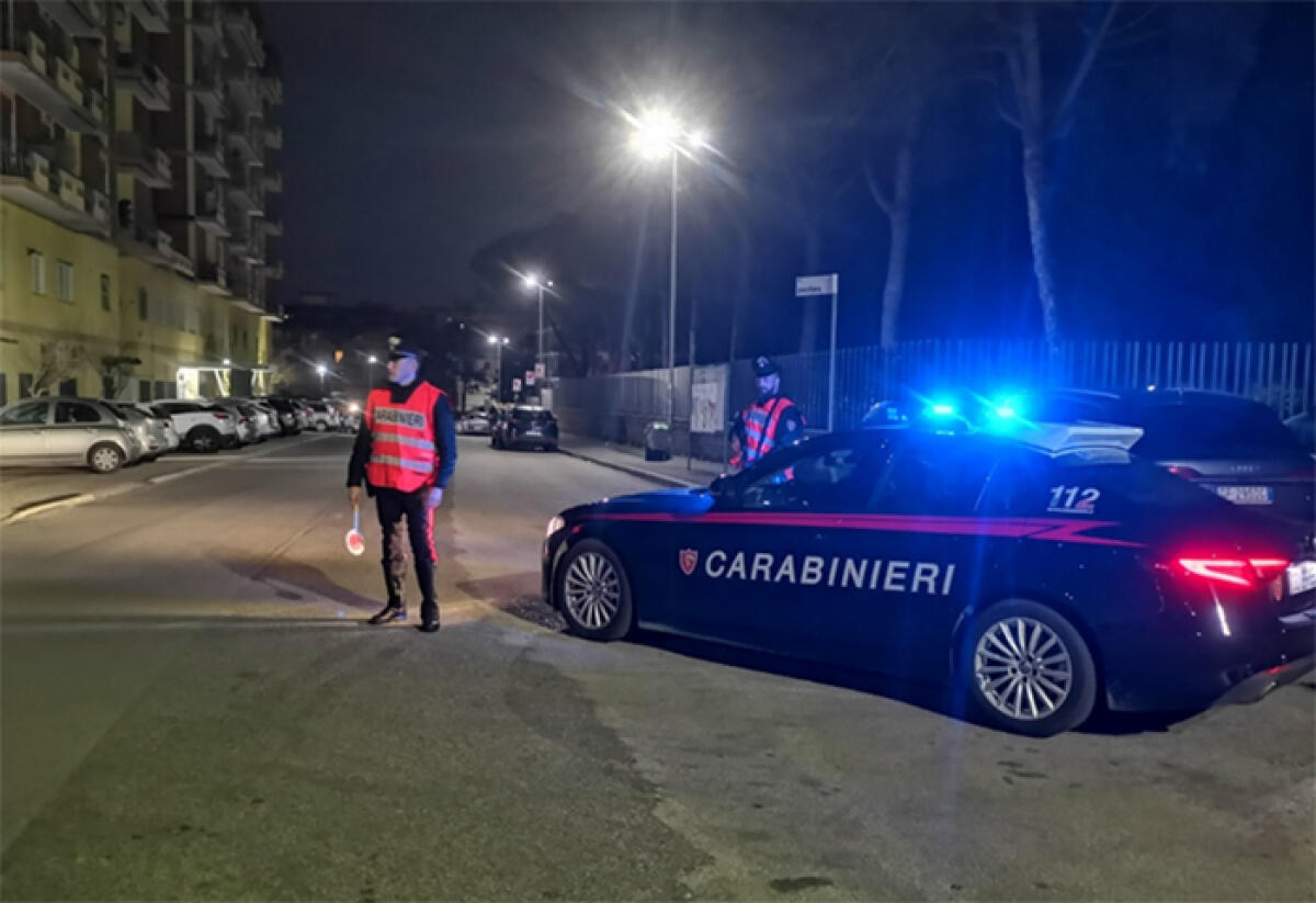 Aggrediscono un operaio e gli portano via l’auto, arrestati ad Aprilia dai carabinieri - 