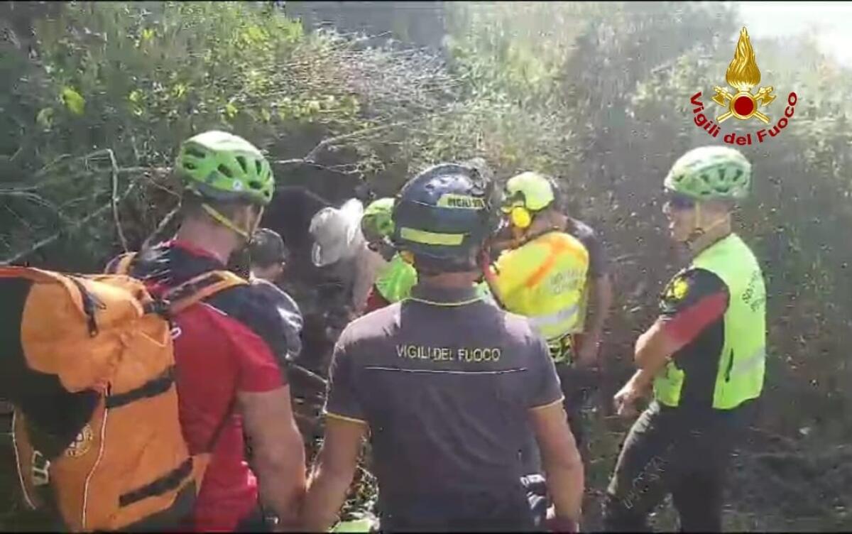 Cade durante un'arrampicata su una falesia, nella zona di Sant'Agostino, a Gaeta. 43enne ferita, soccorsa dai Vigili del Fuoco. - 