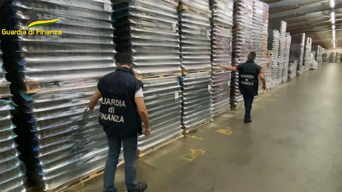 Falso "Made in Italy": passa per il Lazio un'importante operazione della Finanza di Torino. Sequestrati oltre 3milioni di articoli. - 