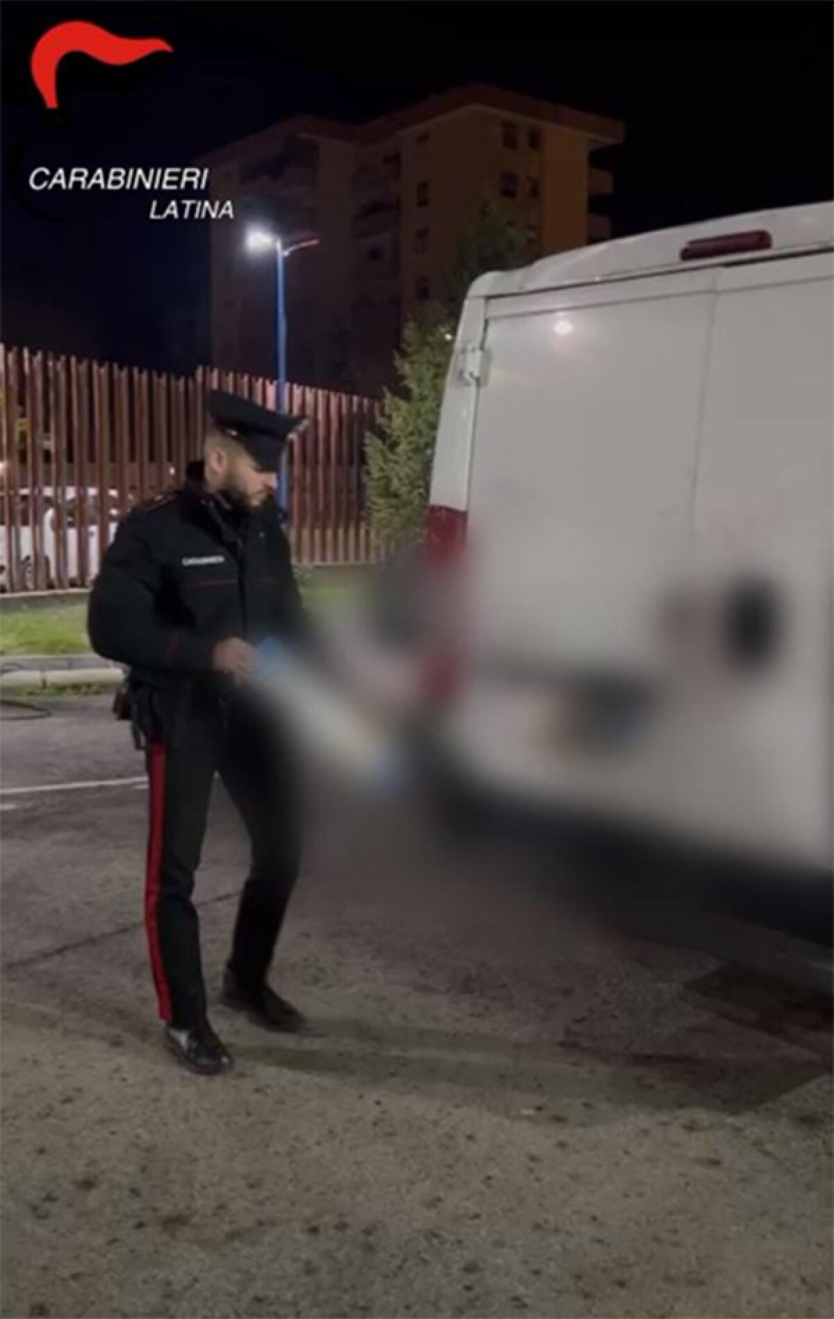 Aprilia - Furti in appartamento, i carabinieri intercettano furgone sospetto: 2 denunce - 