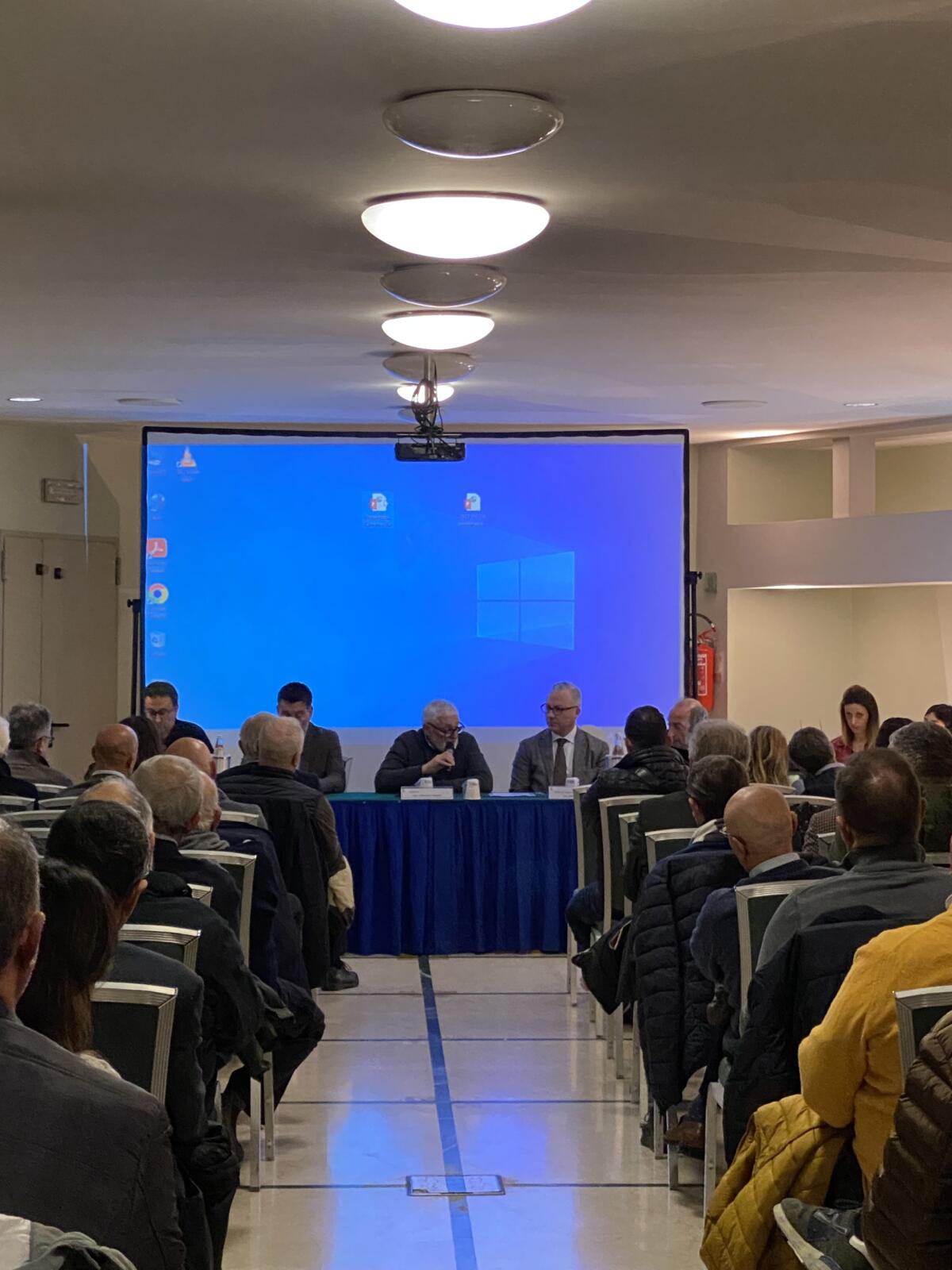 Aprilia - Bretella, tensioni sugli espropri alla riunione con il commissario. Gli agricoltori: "Pagati una miseria" - 