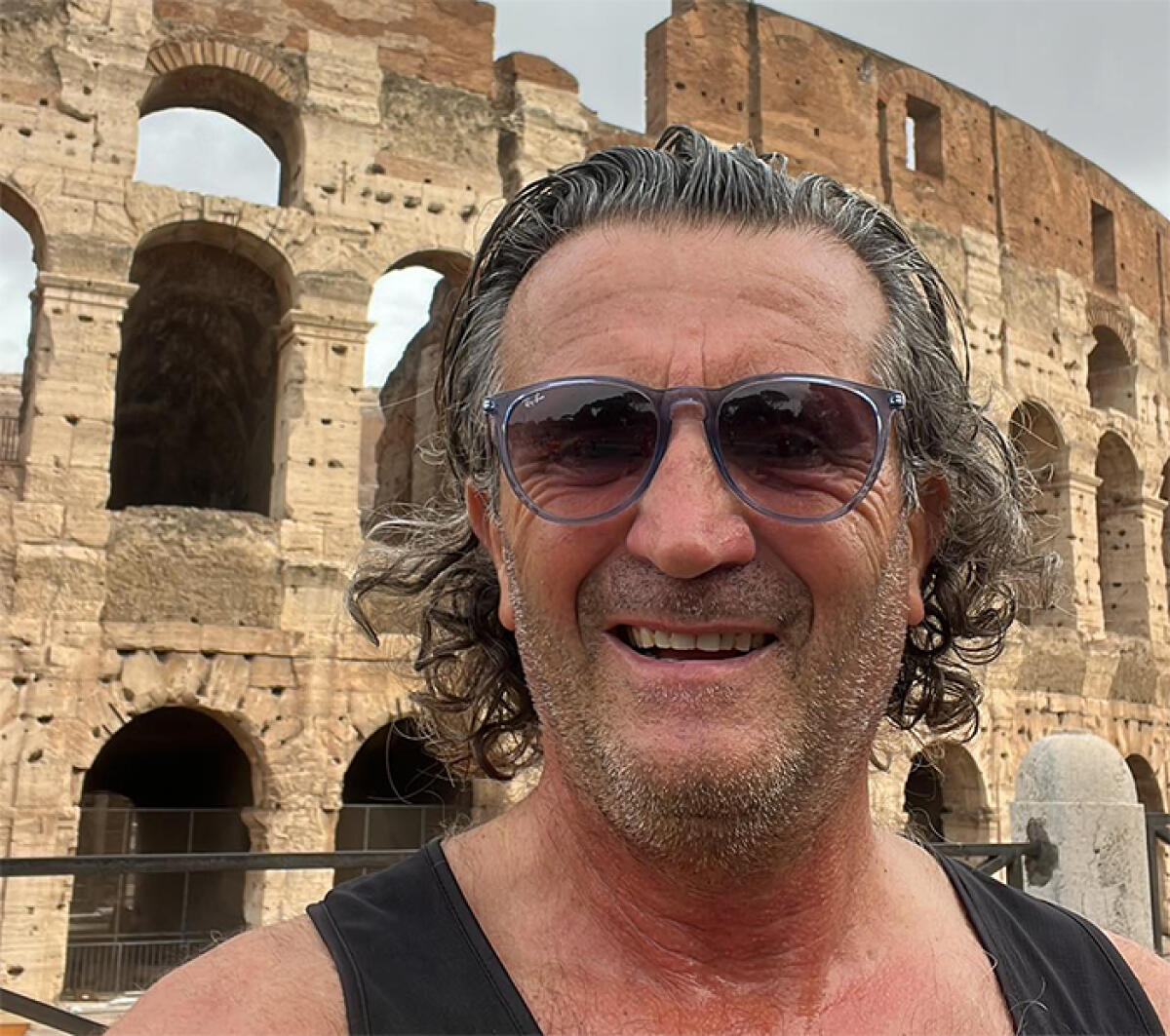 Questo giovedì ad Anzio i funerali del 60enne Carlo Pica, noto imprenditore e runner stroncato da un malore a Latina la vigilia di Natale. - 