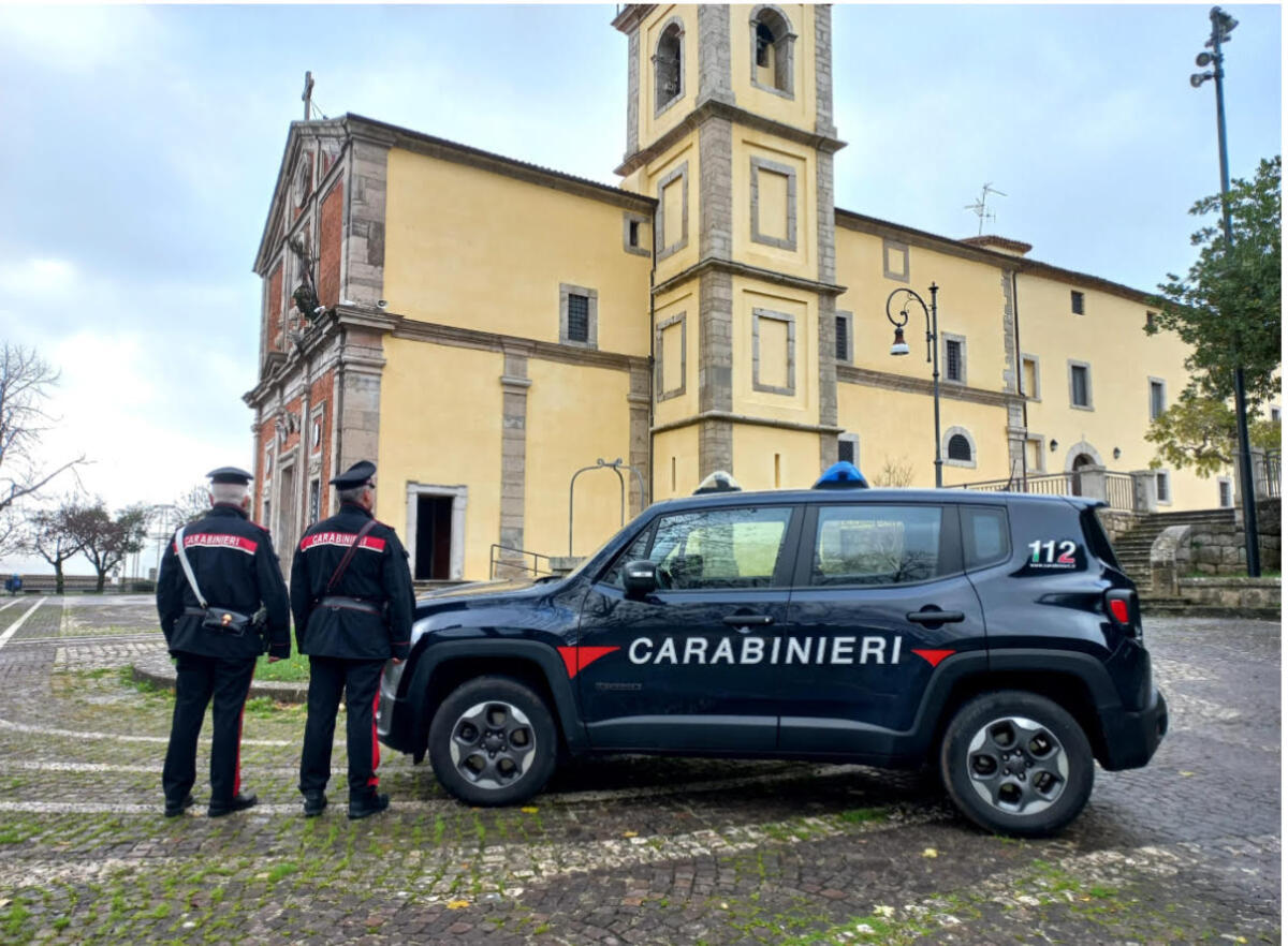 Furti nelle chiese e nelle abitazioni, i carabinieri arrestano tre giovani - 