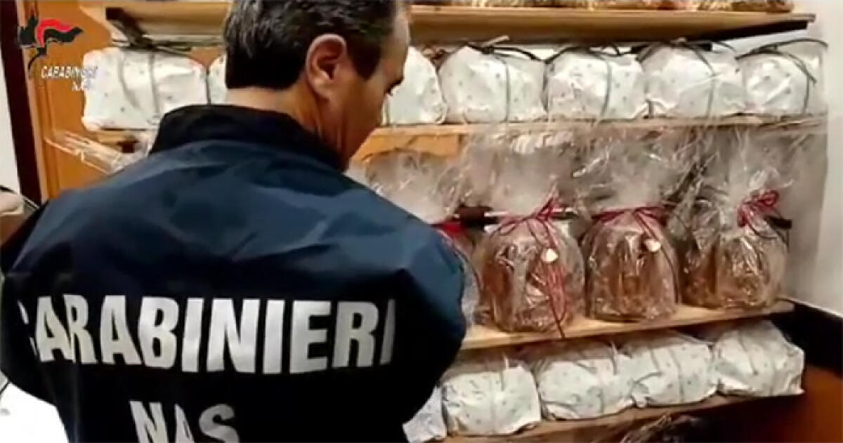 Rivendite di articoli natalizi e dolci tipici, il Nas di Latina scopre 12 attività irregolari, per 2 scatta la sospensione. VIDEO - 