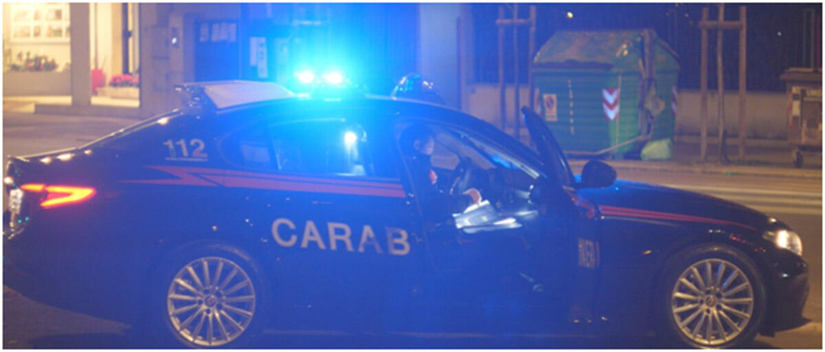 Calci in faccia alla compagna durane la lite: 34enne in arresto - 