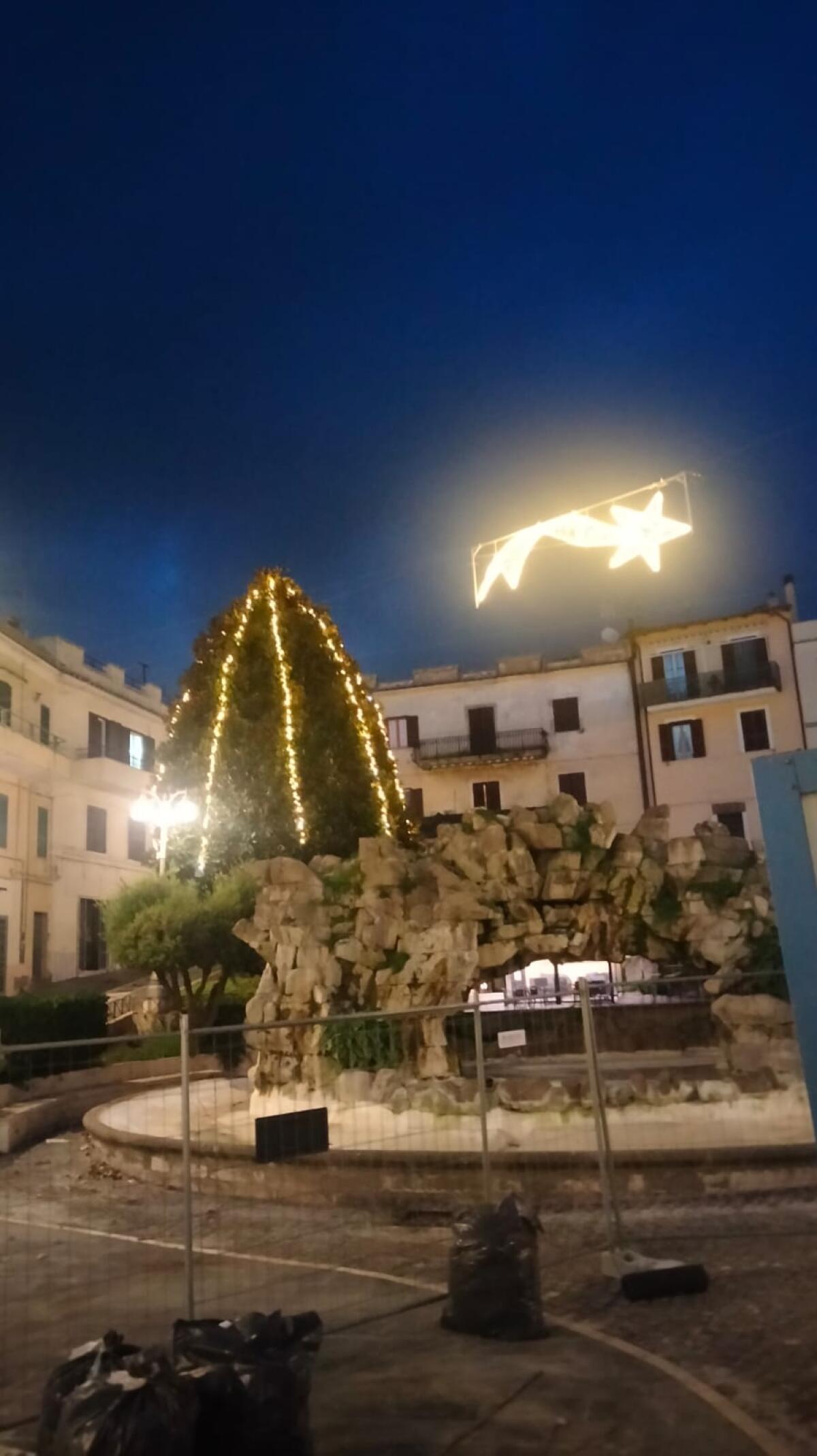 Lanuvio entra in clima natalizio con l’accensione delle luminarie. Ecco il calendario di eventi dall’8 Dicembre al 7 Gennaio. - 