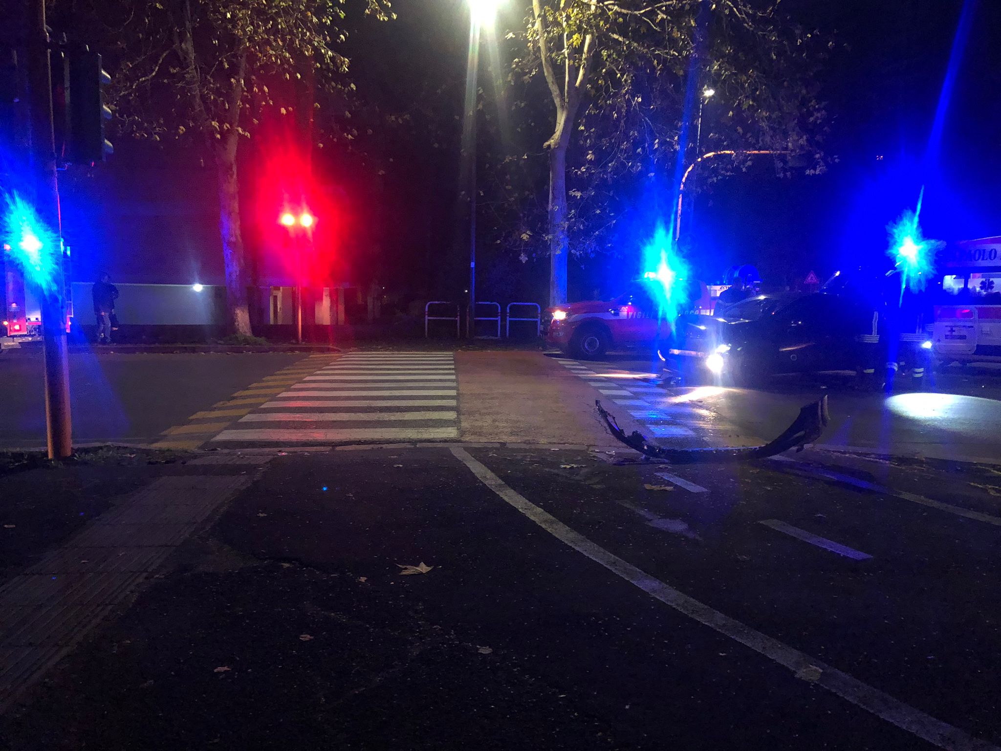 l'incidente tra via Aldo Moro e via Mascagni, ad Aprilia