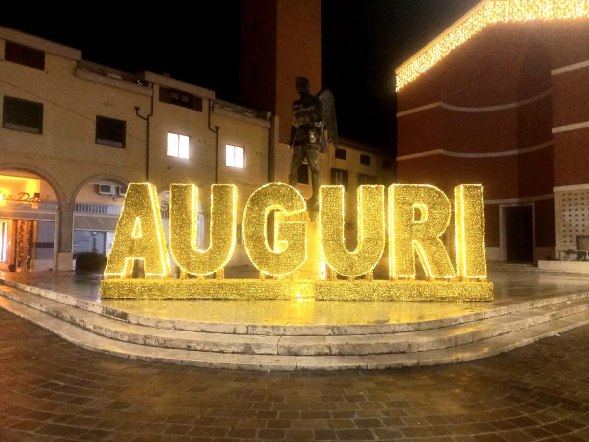 Aprilia Civica: "Flop generale del Natale apriliano" - 