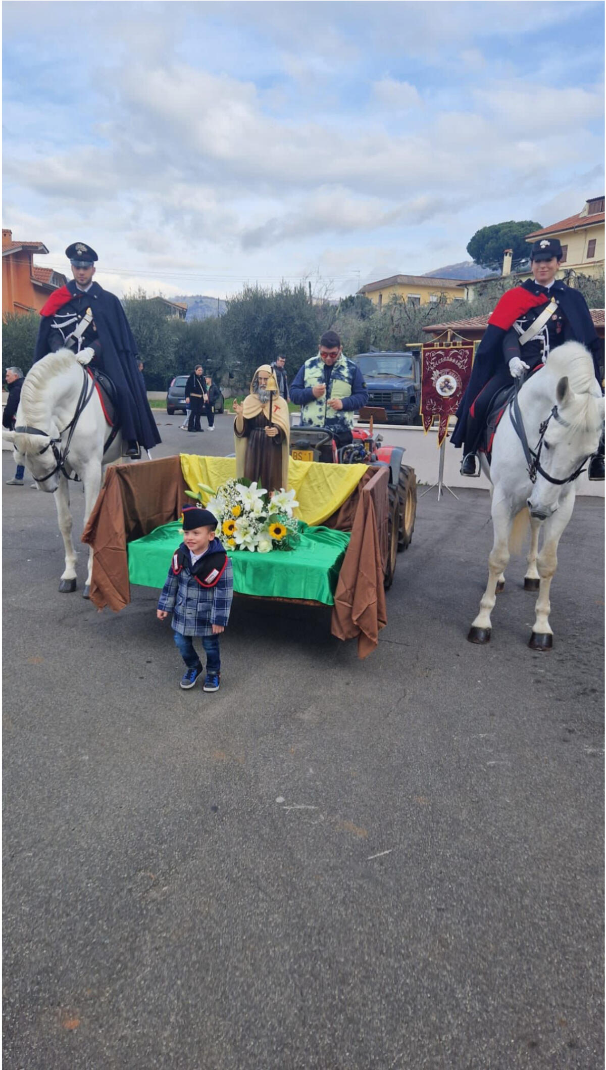 Carabinieri a cavallo a Rocca Massima per scortare Sant’Antonio Abate - 